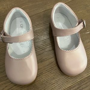 Cutest Mary janes for toddler girl